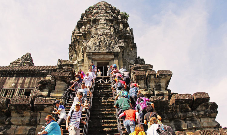 travel-guide-angkor-wat