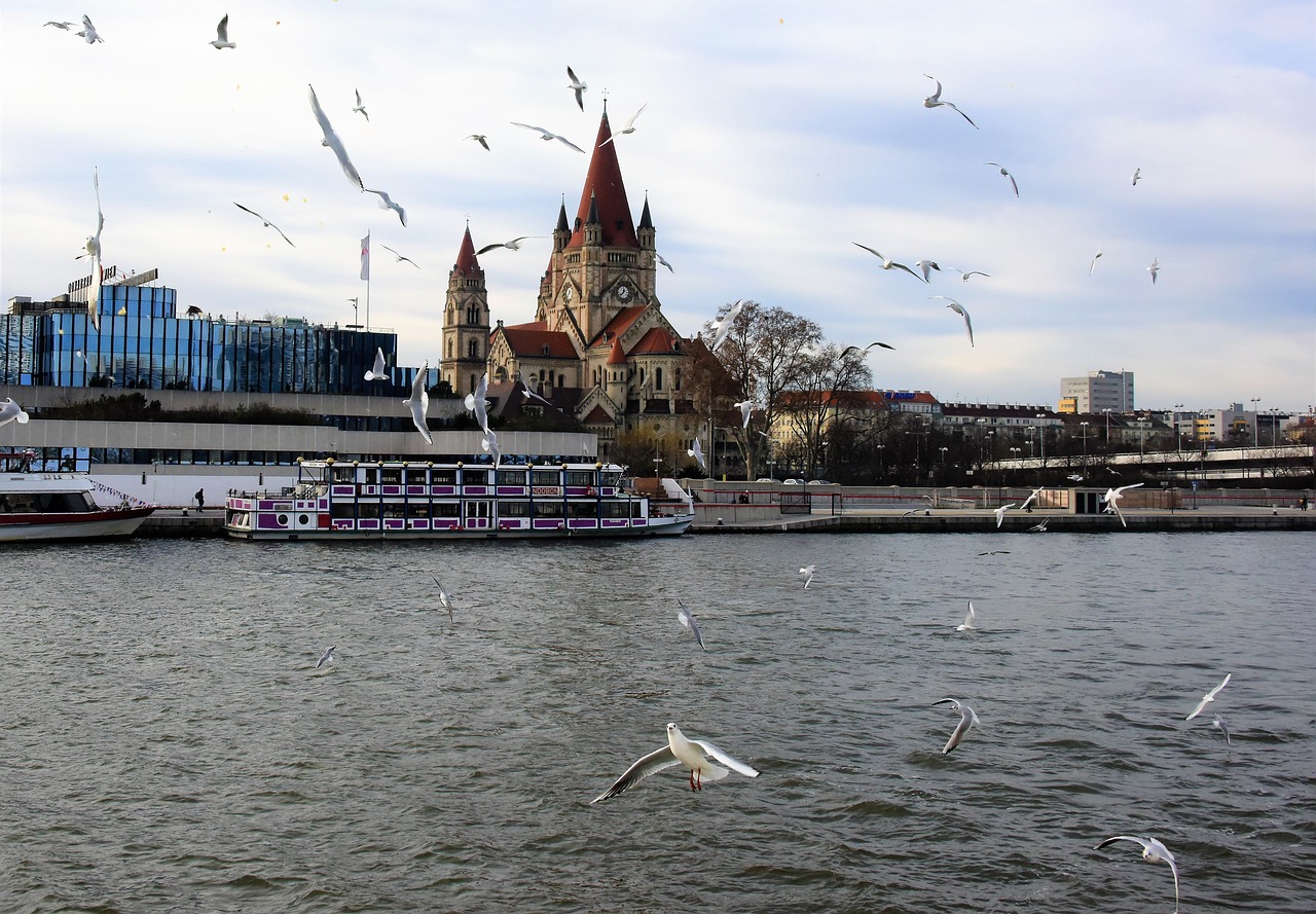 Travel Guide-Austria-Lake Danube